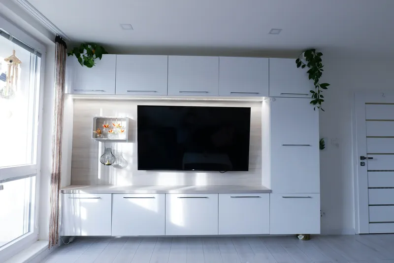 Mueble a medida lacado en blanco